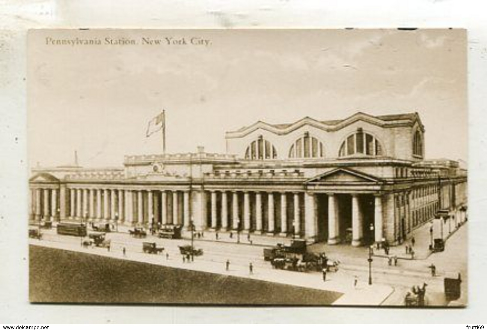 AK 056343 USA - New York City - Pennsylvania Station - Transports