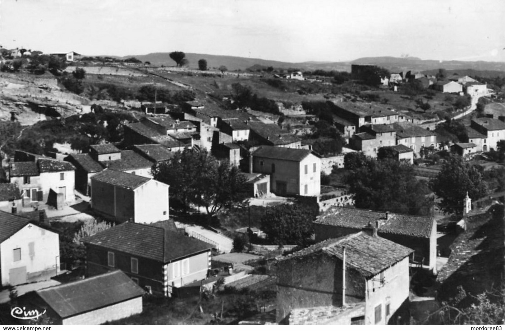 84 / CABRIERES D AIGUES / CPSM /  Centre Du Pays - Cabrieres D'Aigues