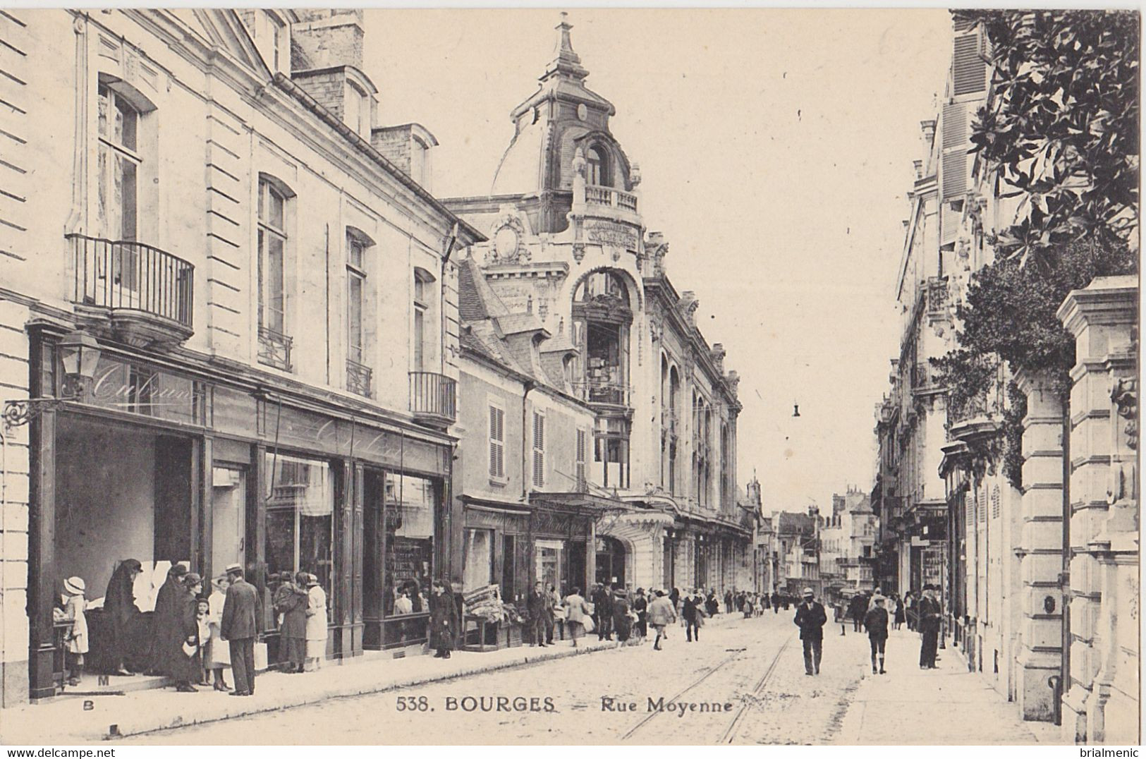 BOURGES  Rue Moyenne - Bourges