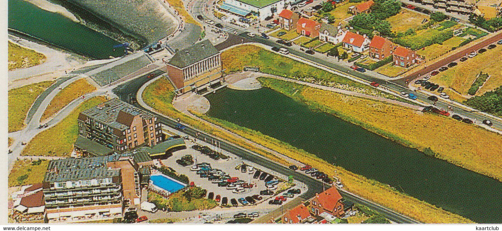 Cadzand - (Zeeland, Nederland / Holland) - Zwembad, Hotel - (Foto: Sky Pictures, Goes) - Cadzand