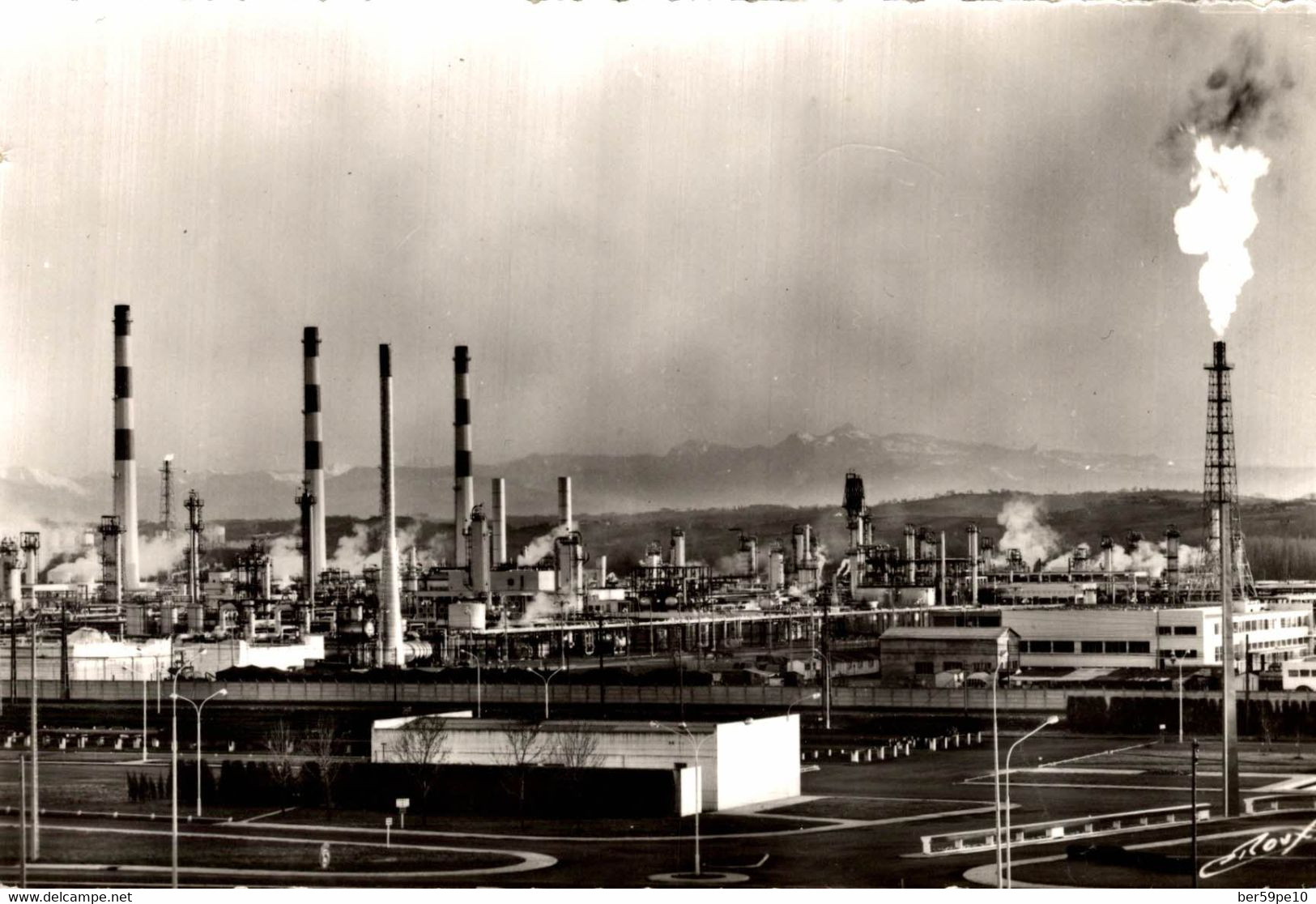 64 LACQ VUE GENERALE DE L'USINE DE LA SOCIETE NATIONALE DES PETROLES D'AQUITAINE - Lacq