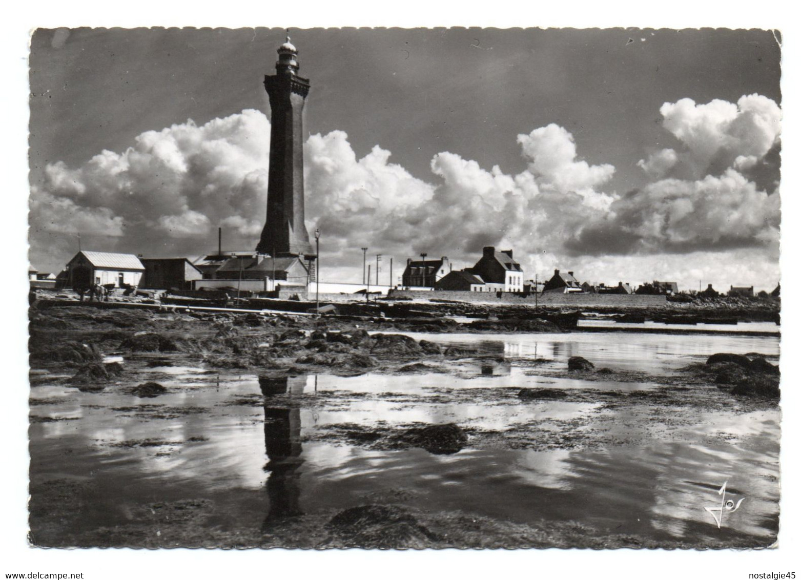 CPMGF 517 Penmarch  Phare Eckmül Et Petit Port De St Pierre Nuages Orageux  Dos Vierge Discrètes Taches Colle Angles - Penmarch