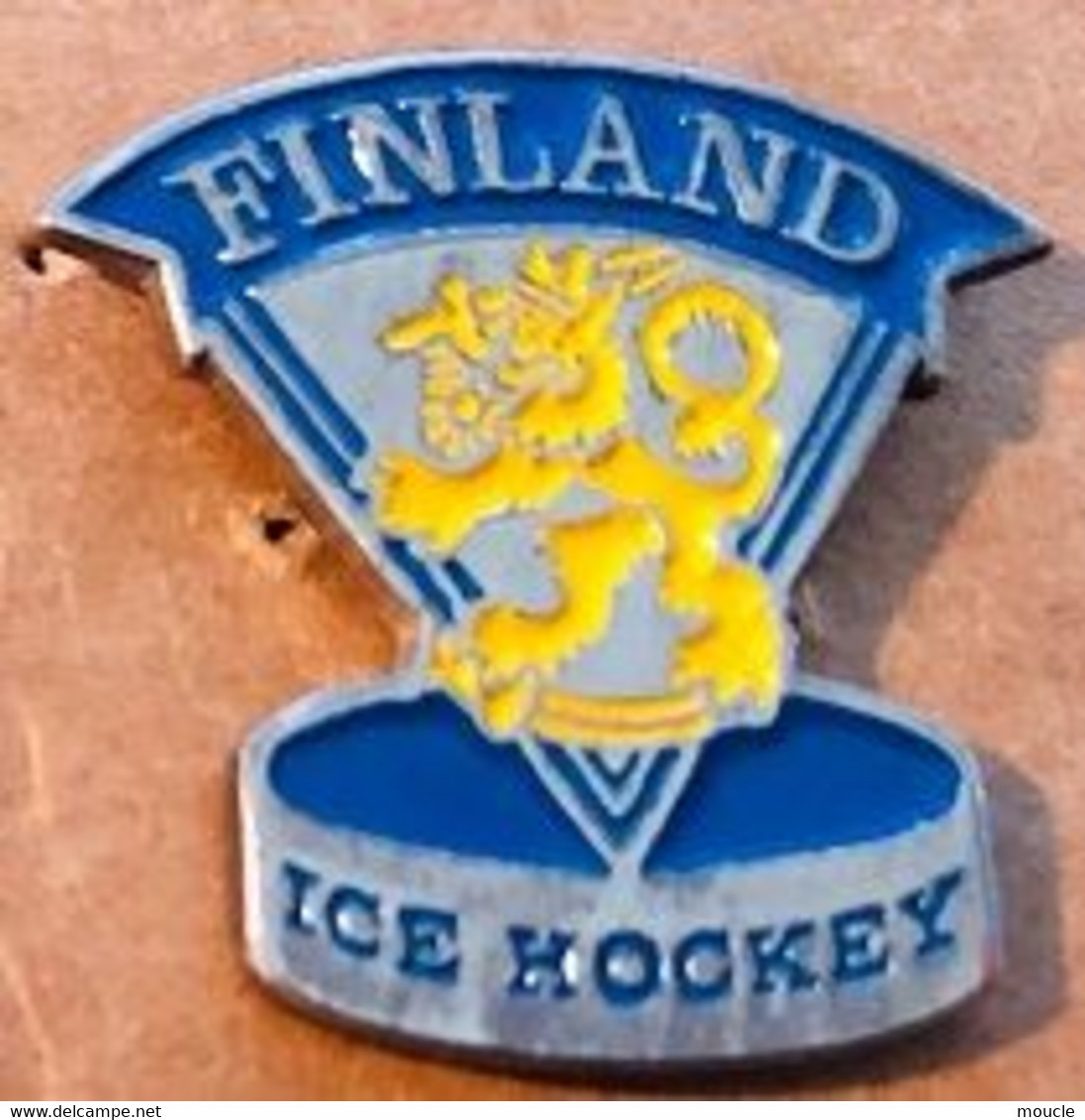 HOCKEY SUR GLACE - ICE - FINLAND TEAM - EQUIPE DE FINLANDE - LION - LOWE - LEONE - PUCK - RONDELLE - (30) - Sports D'hiver