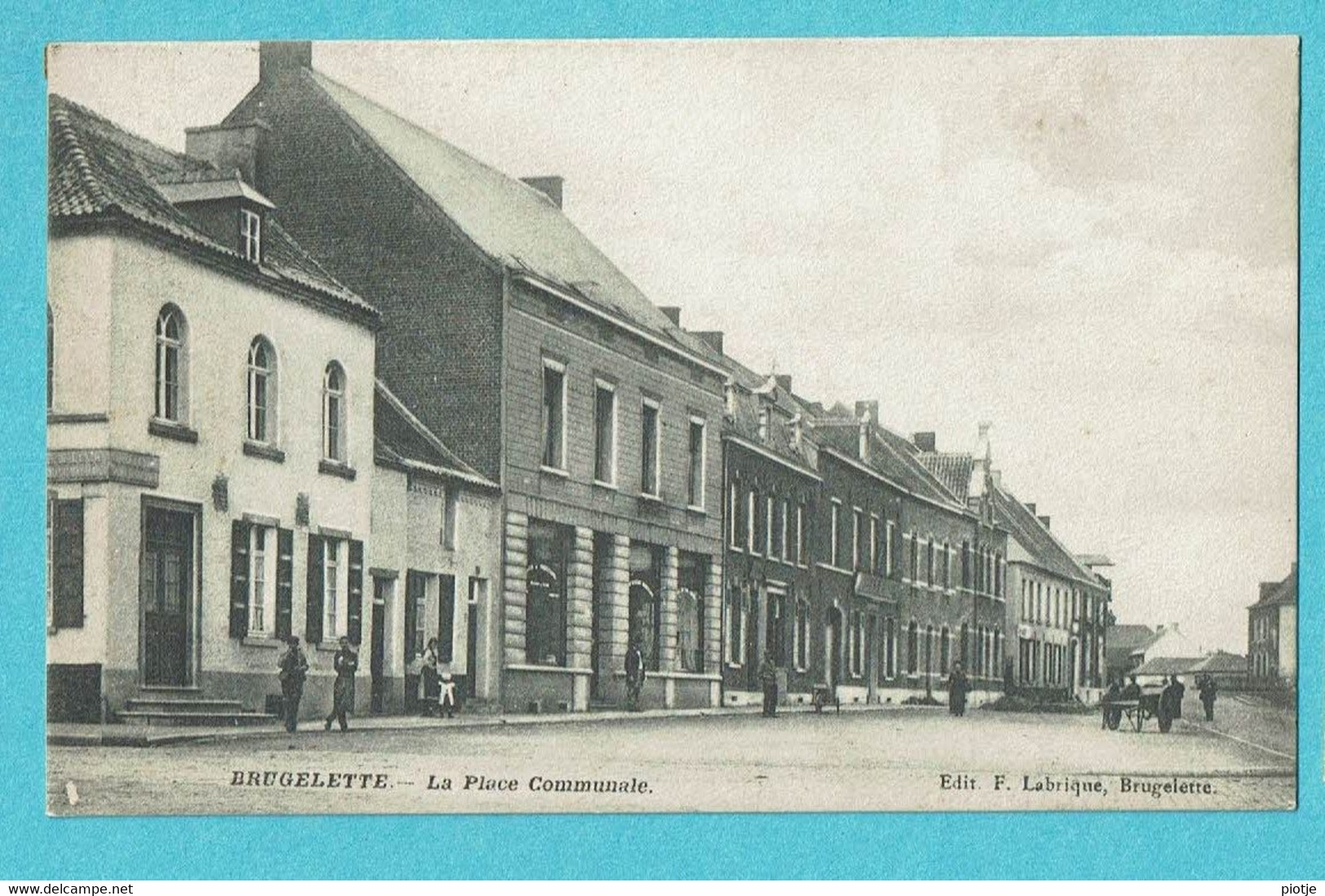 * Brugelette (Hainaut - La Wallonie) * (Edit F. Labrique) La Place Communale, Animée, Unique, Zeldzaam, TOP, Rare - Brugelette