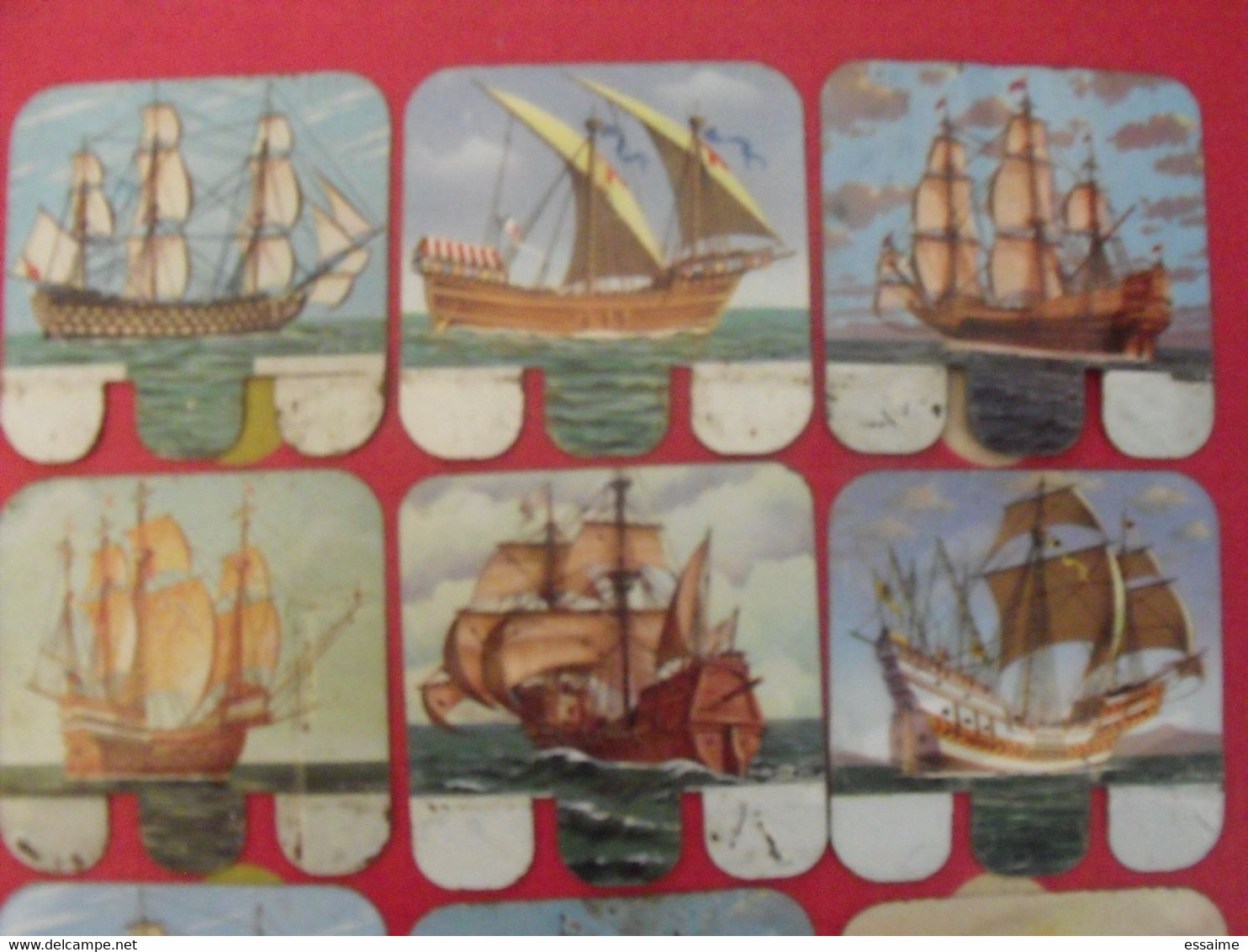 Lot De 15 Plaquettes Bateaux. Huilor Samo Chat Ambré Cremolive. Lot 8 - Plaques En Tôle (après 1960)