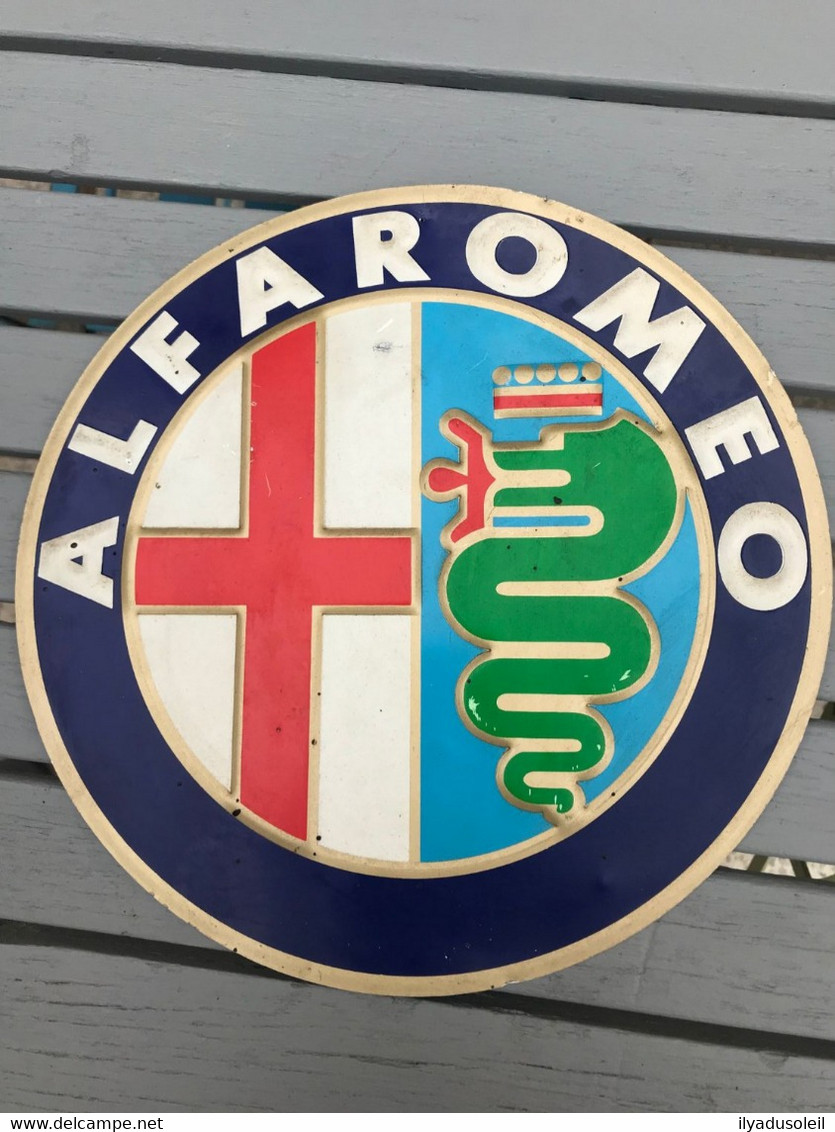 Alfa Romeo Tole En Relief Alu Diametre : 25 Cm ...auto - Plaques En Tôle (après 1960)