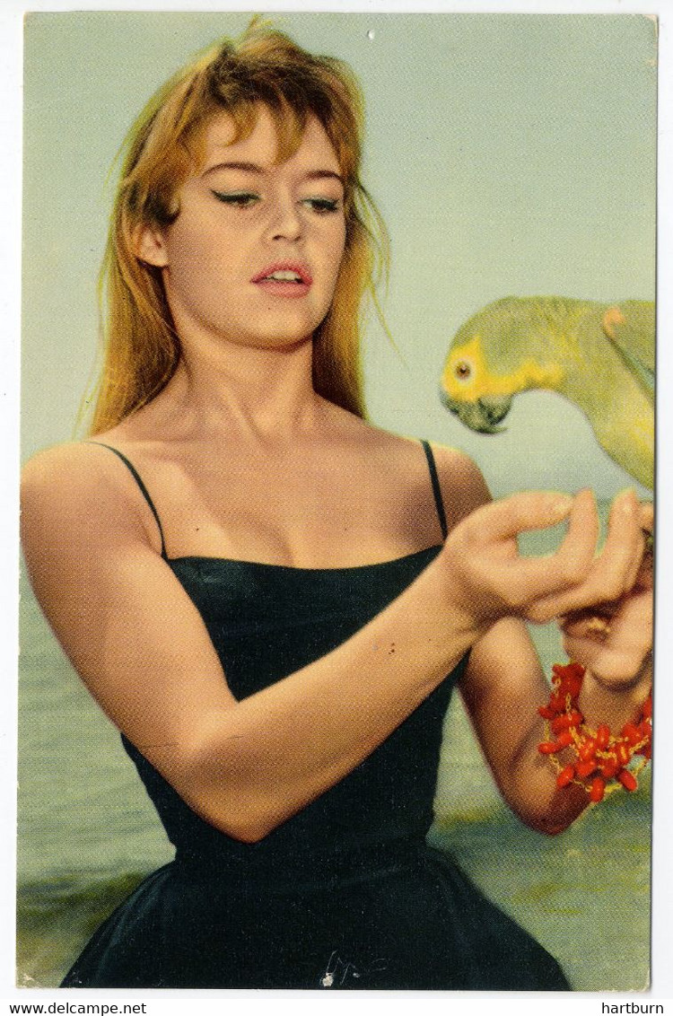 ♥️ Brigitte Bardot, Paris - Parijs (Cinema, Acteurs, Actrices, Film, Movie, Movie Stars) (B-28) - Actors