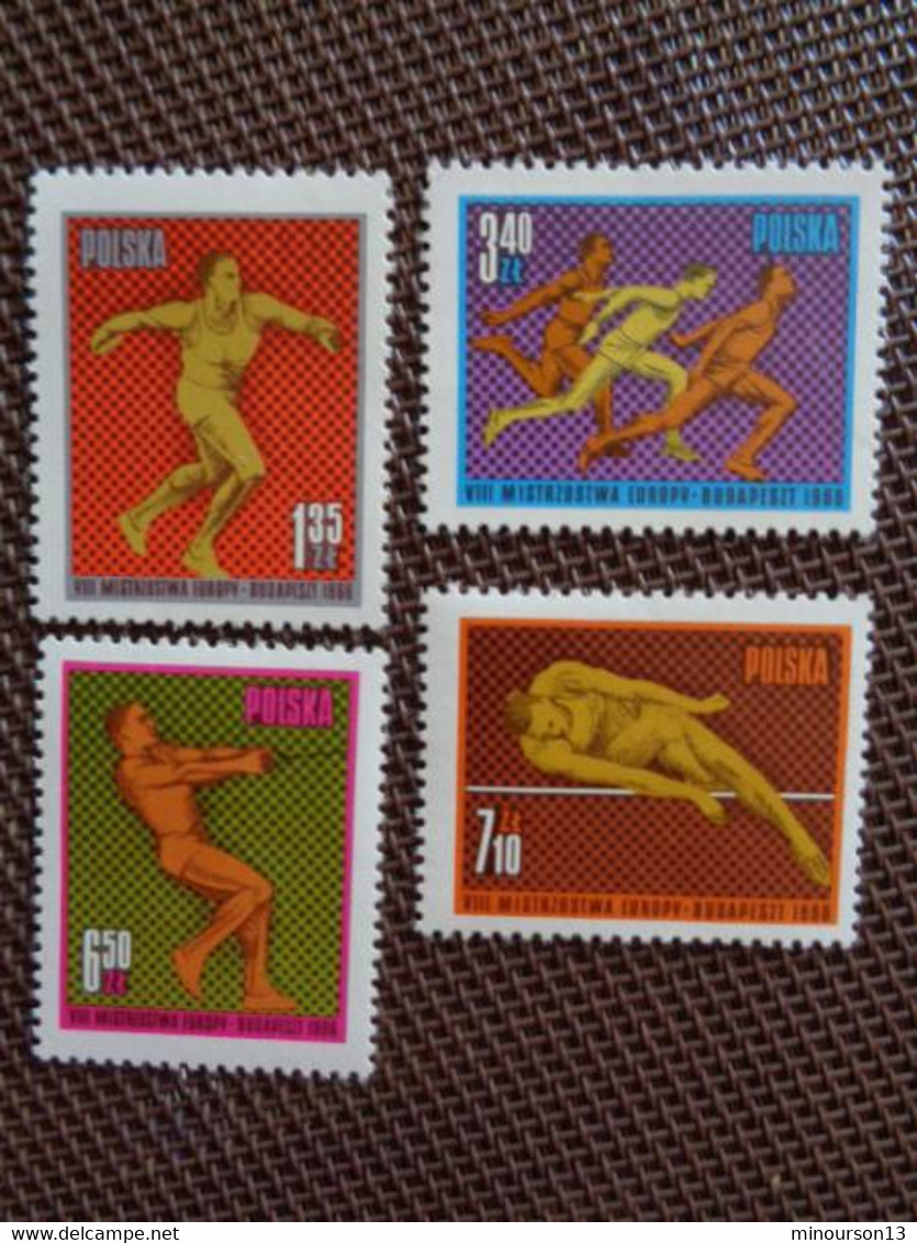 LOT DE NOMBREUX TIMBRES POLOGNES, BLOCS SERIES, POISSONS, FLEURS, MONUMENTS, FOLKLORE, ETC...... **