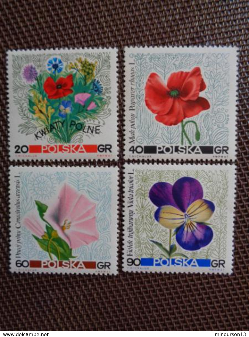 LOT DE NOMBREUX TIMBRES POLOGNES, BLOCS SERIES, POISSONS, FLEURS, MONUMENTS, FOLKLORE, ETC...... **