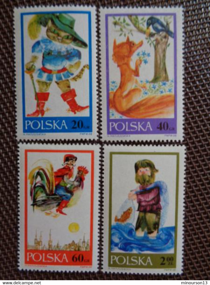 LOT DE NOMBREUX TIMBRES POLOGNES, BLOCS SERIES, POISSONS, FLEURS, MONUMENTS, FOLKLORE, ETC...... **