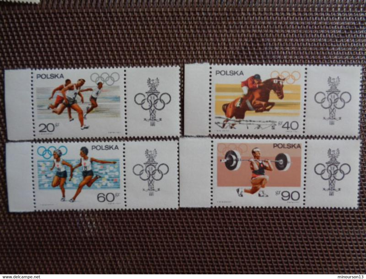 LOT DE NOMBREUX TIMBRES POLOGNES, BLOCS SERIES, POISSONS, FLEURS, MONUMENTS, FOLKLORE, ETC...... **