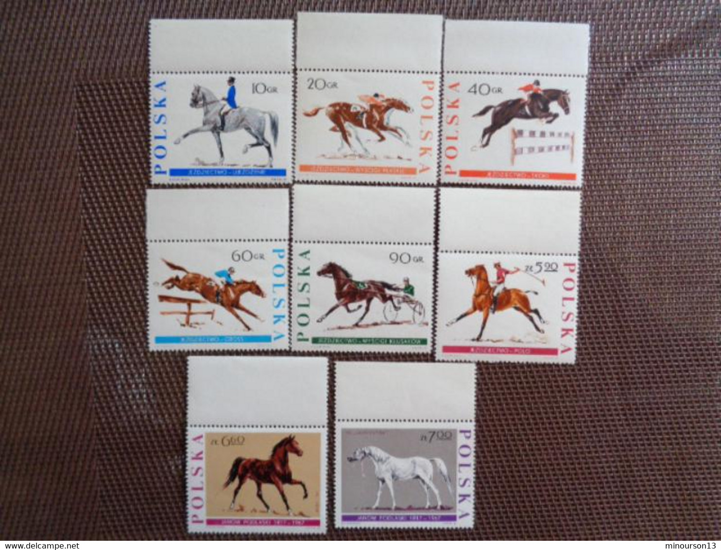 LOT DE NOMBREUX TIMBRES POLOGNES, BLOCS SERIES, POISSONS, FLEURS, MONUMENTS, FOLKLORE, ETC...... **