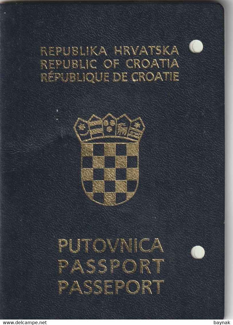 C128 --   PASSPORT  --   CROATIA  --   II. MODEL  --  2002  --    LADY PHOTO - Historical Documents