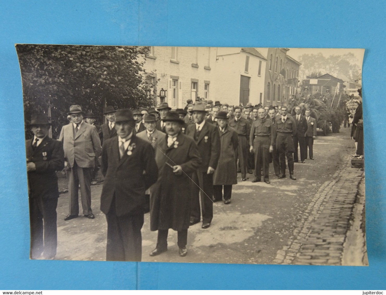 Carte Photo Marbaix-la-Tour Cortège, Fête (libération???) - Ham-sur-Heure-Nalinnes