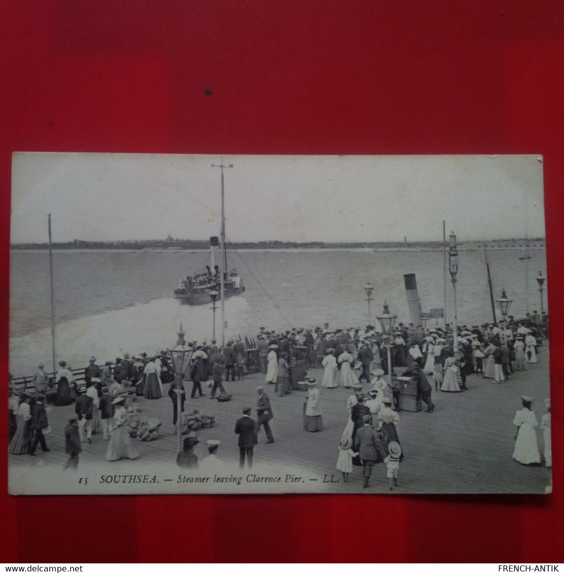 SOUTHSEA STEAMER LEAVING CLARENCE PIER - Southsea