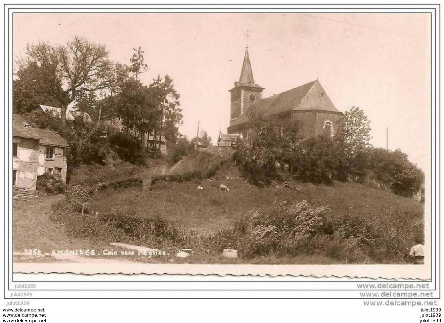 -30% ..--  AMONINES ..-- Coin Vers L' église . 1953 Vers MONCEAU S / SAMBRE ( Mr Mme A. HALLOY ) . Voir Verso . - Erezée