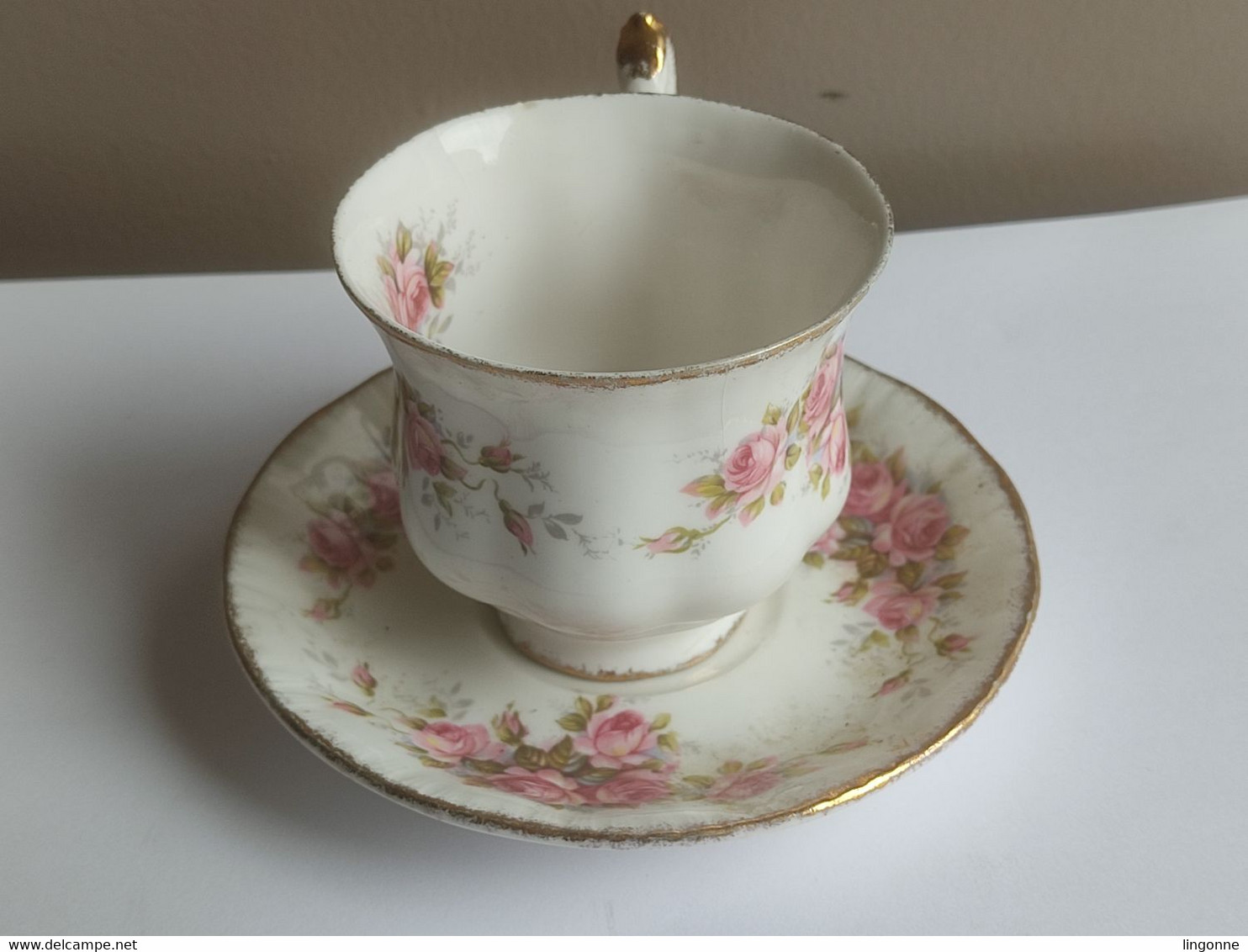 Tasse à Café Et Soucoupe Porcelaine Paragon Fine Bone China Made In Angleterre Elizabeth Rose Poids 189 Grammes - Cups