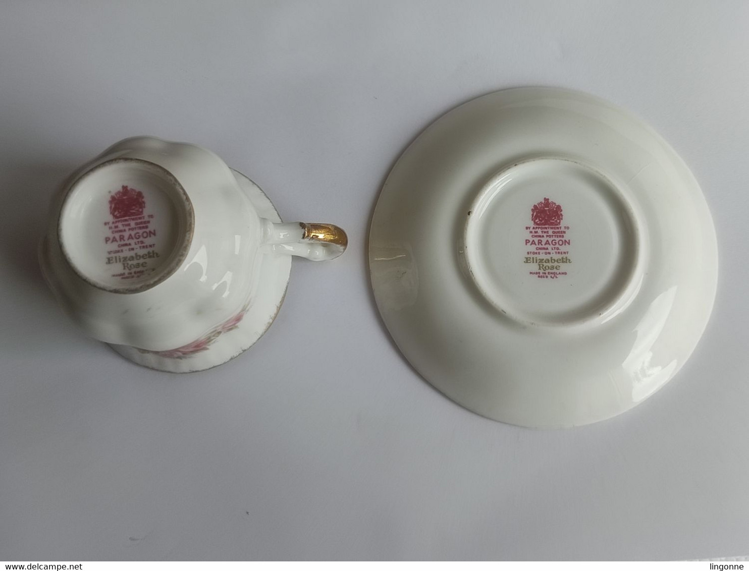 Tasse à Café Et Soucoupe Porcelaine Paragon Fine Bone China Made In Angleterre Elizabeth Rose Poids 189 Grammes - Tasses