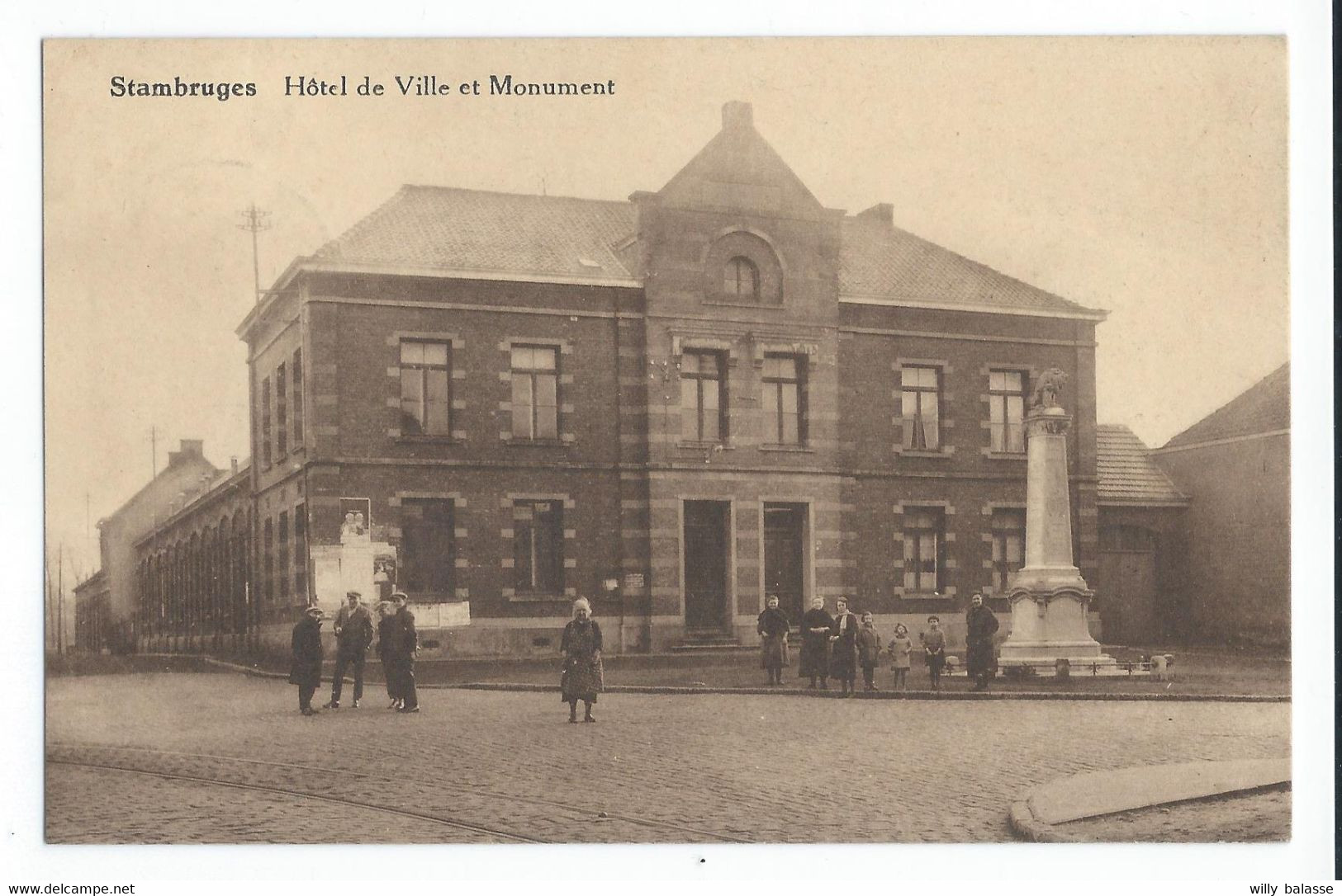 CPA STAMBRUGES Hôtel De Ville Et Monument - Beloeil