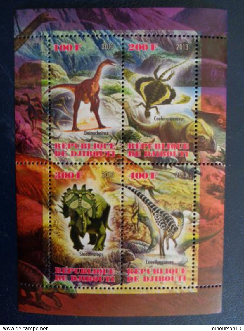 DJIBOUTI 2013 ** BLOC DENTELE 4 TIMBRES - DINOSAURES - Djibouti (1977-...)