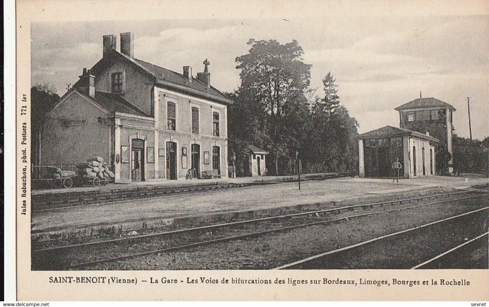 SAINT-BENOIT. - La Gare- Les Voies De Bifurcations Des Lignes Sur Bordeaux, Limoges, Bourges Et La Rochelle - Saint Benoit
