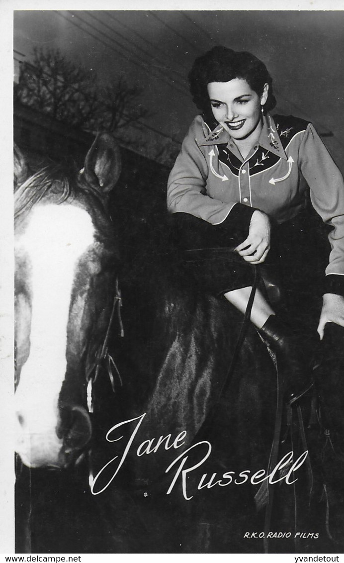 Cinéma. Photo Vintage De Jane Russell. R.K.O. Radio Films. Carte Postale. Cow-boy. Cheval - Autres & Non Classés