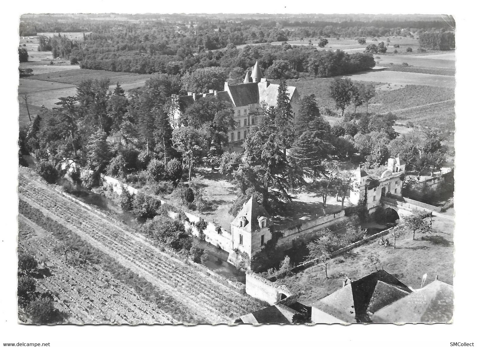 En Avion Au Dessus De ... Scorbé Clairvaux, Le Chateau (GF2214) - Scorbe Clairvaux