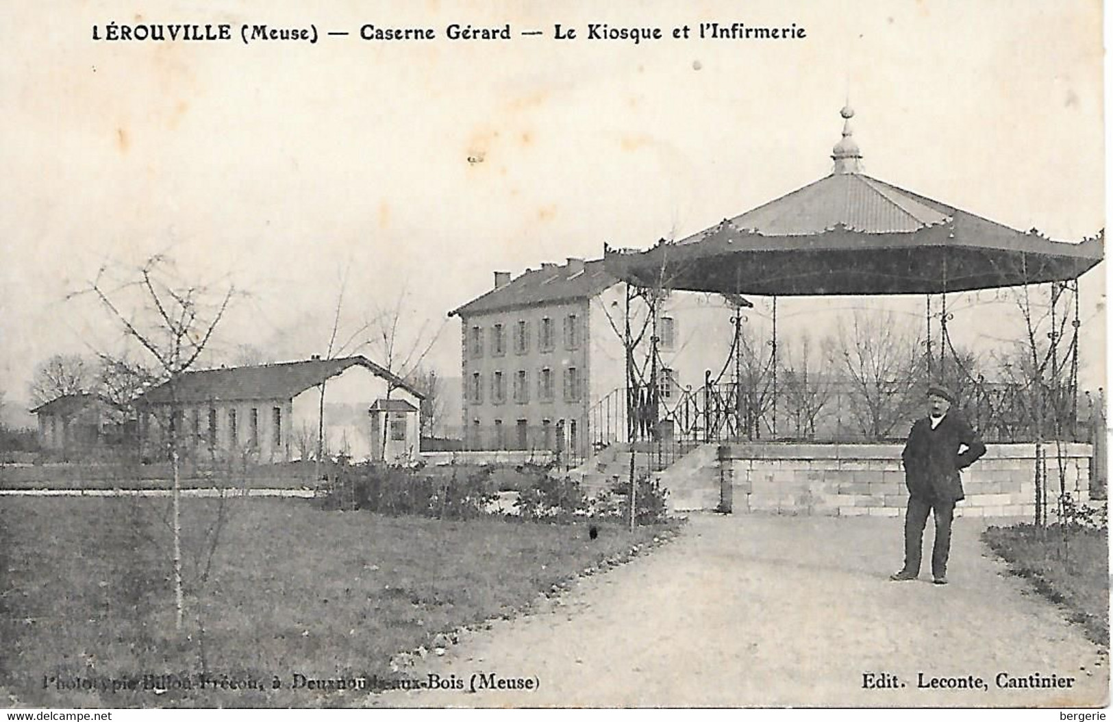 D/33            55     Lerouville         Caserne Gérard  -  Le Kiosque Et L'infirmerie - Lerouville