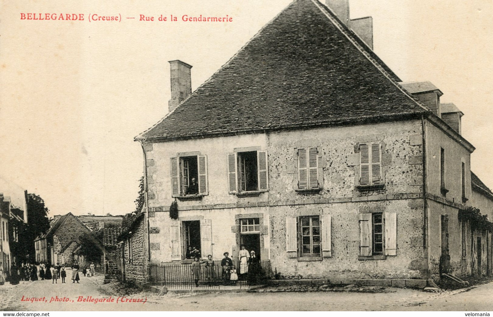 S9815 Cpa 23 Bellegarde - Rue De La Gendarmerie - Bellegarde