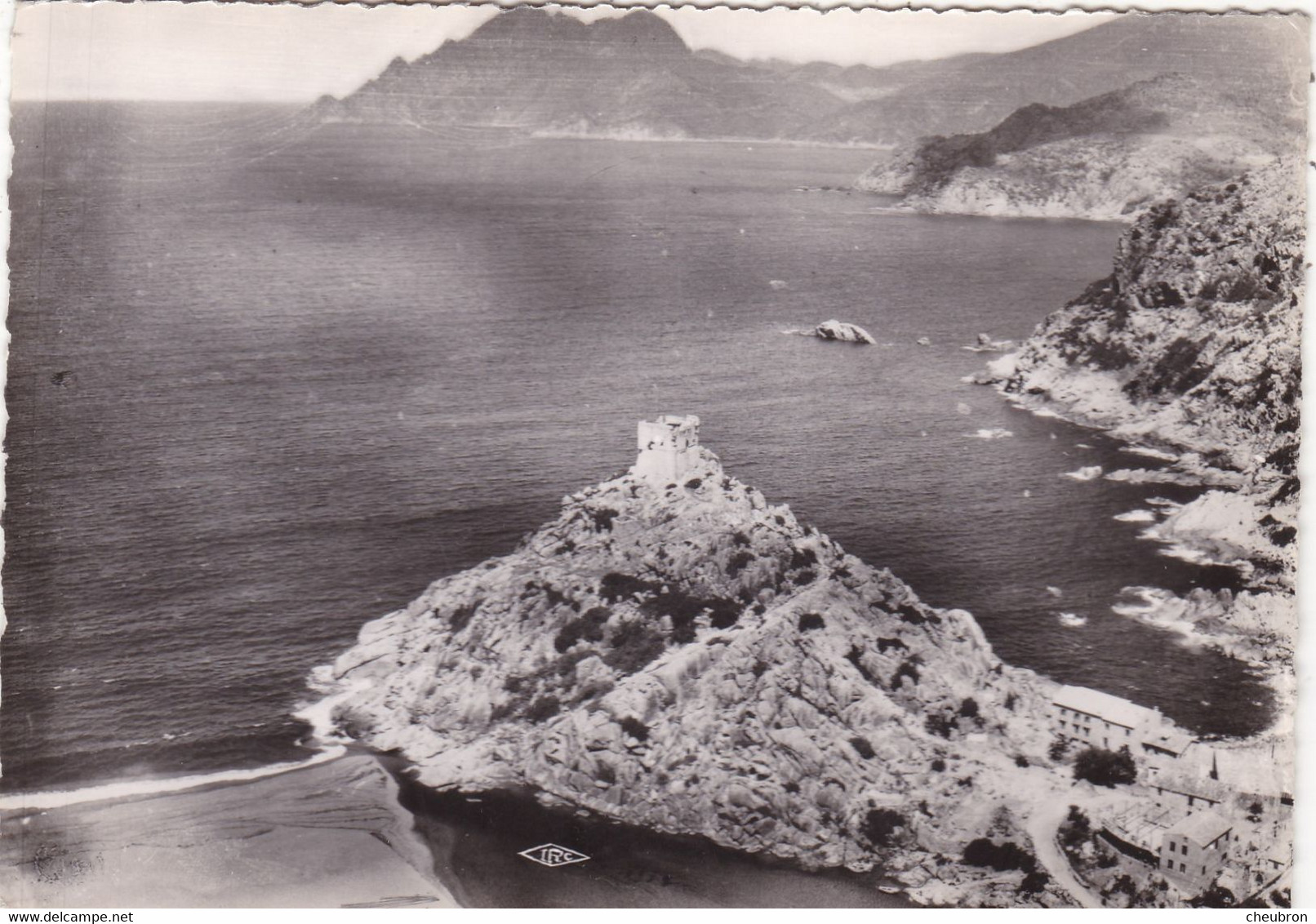 20 2A CORSE . GOLFE DE PORTO. 2 CARTES ANNEES 50. LE GOLFE ET LA VIEILLE TOUT DU GUET. TOUR GENOISE - Autres & Non Classés