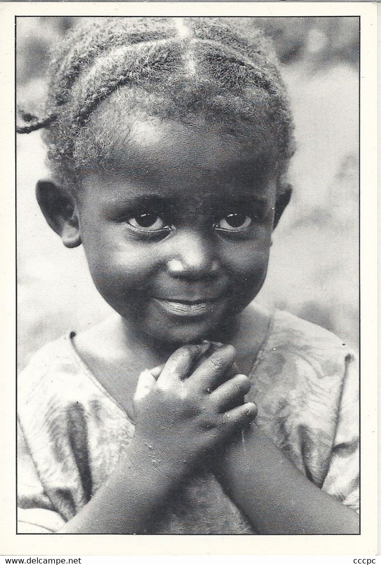 Comores Jeune Fille à Boboni Bambao - Comores