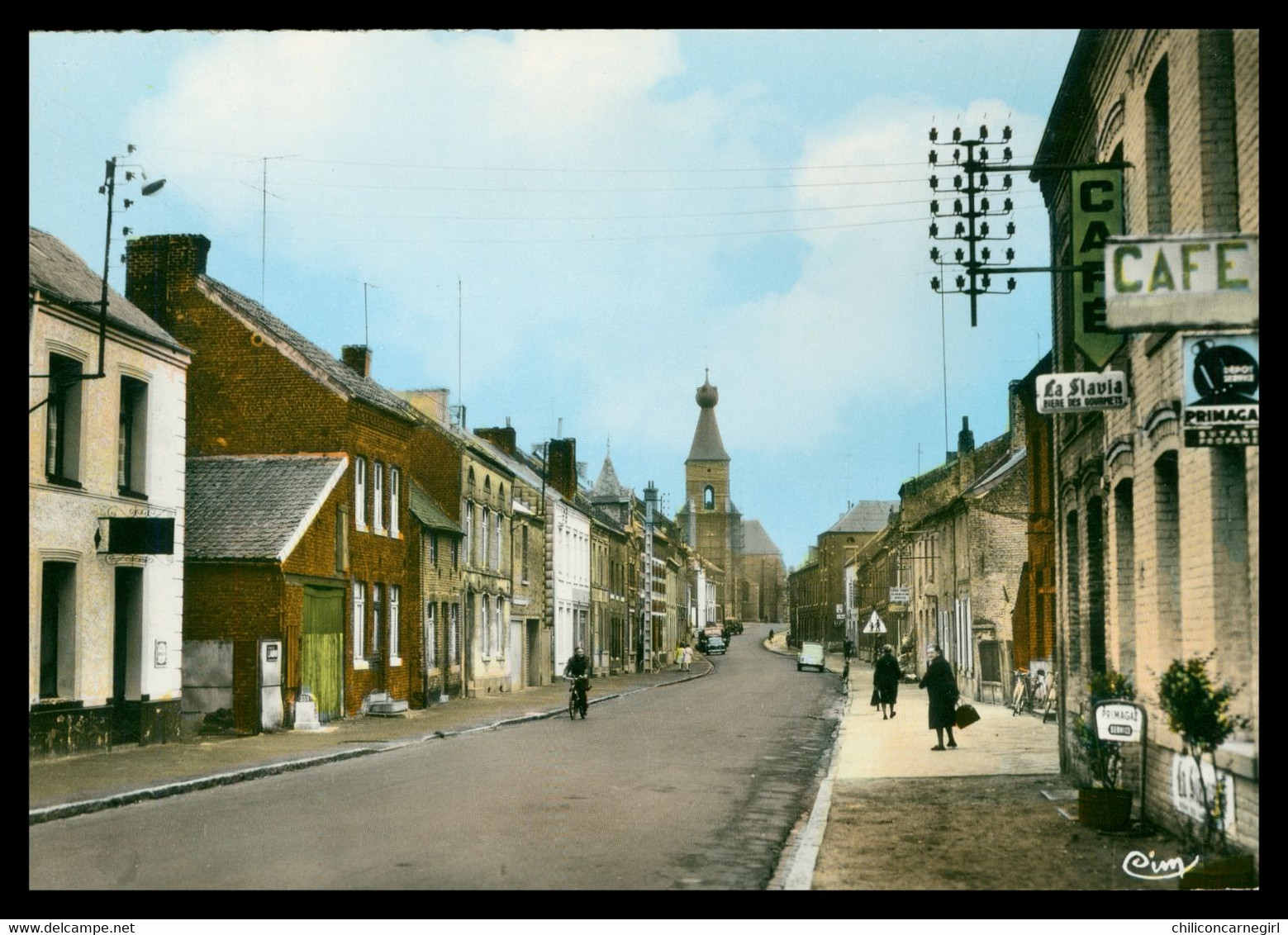 Cpsm - 7692 - BERLAIMONT - Rue Du 5 Novembre - Café - Animée - Primagaz - Edit. CIM - Berlaimont