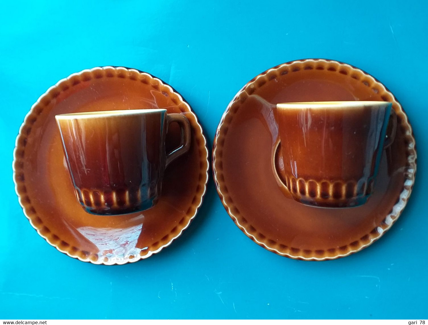 2 Tasses Et Sous Tasses DIGOIN SARREGUEMINES Marron Et Jaune - Digoin (FRA)