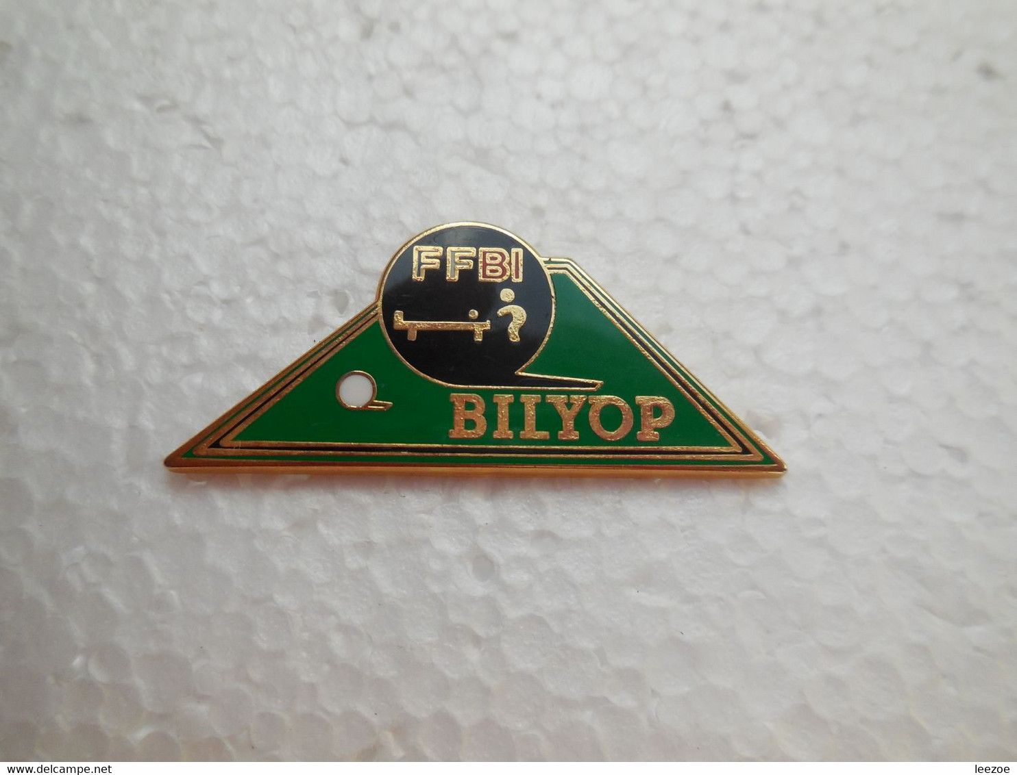 Pin's Jeu De Pétanque BILYOP, Fédération Française De BILYOP (dérivé Jeu De Pétanque)..........BT28 - Biliardo