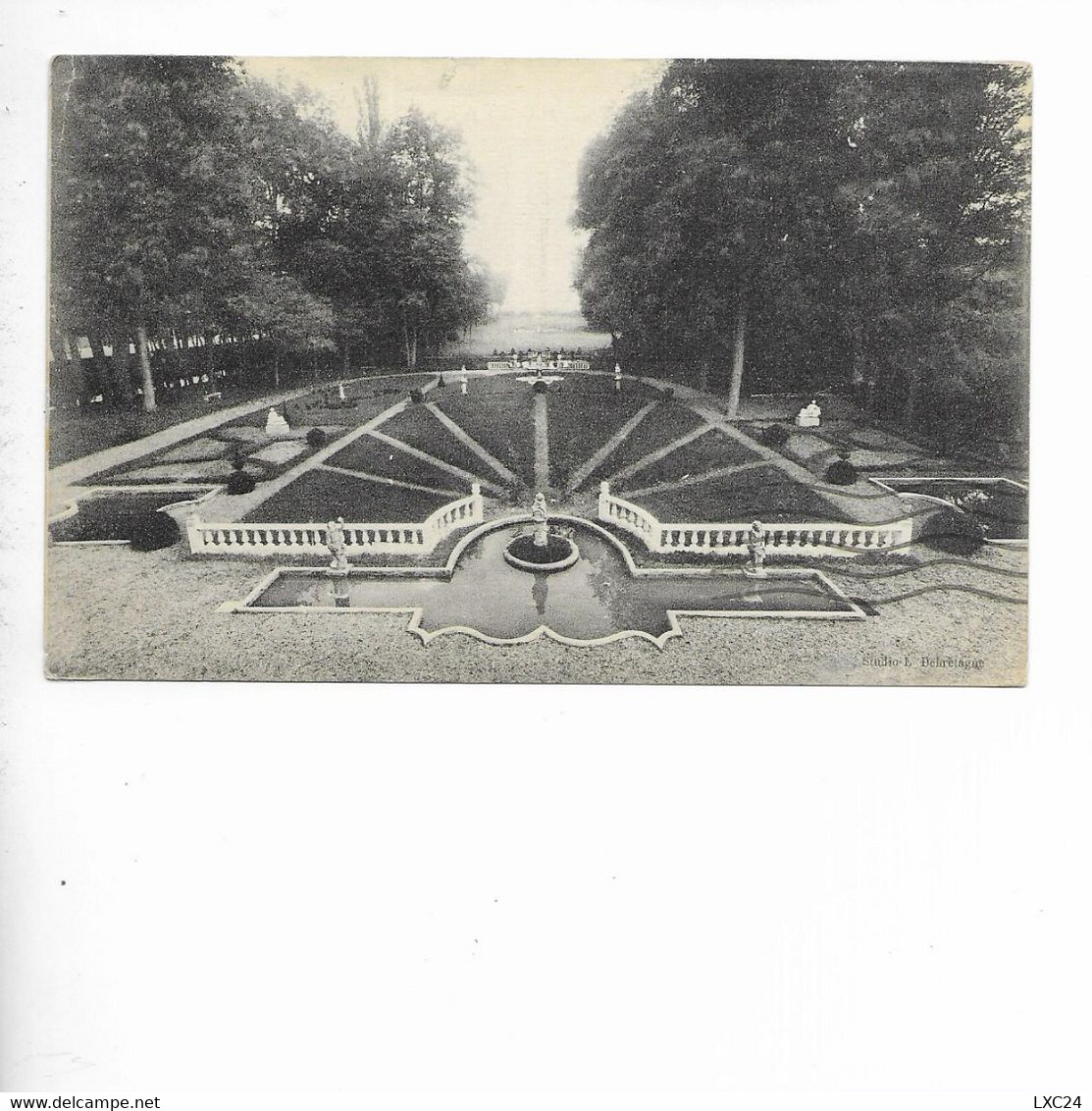 CHATEAU DE CHARMOY. PAR MIGENNES. LES JARDINS A LA FRANCAISE ET LA PERSPECTIVE. - Charmoy