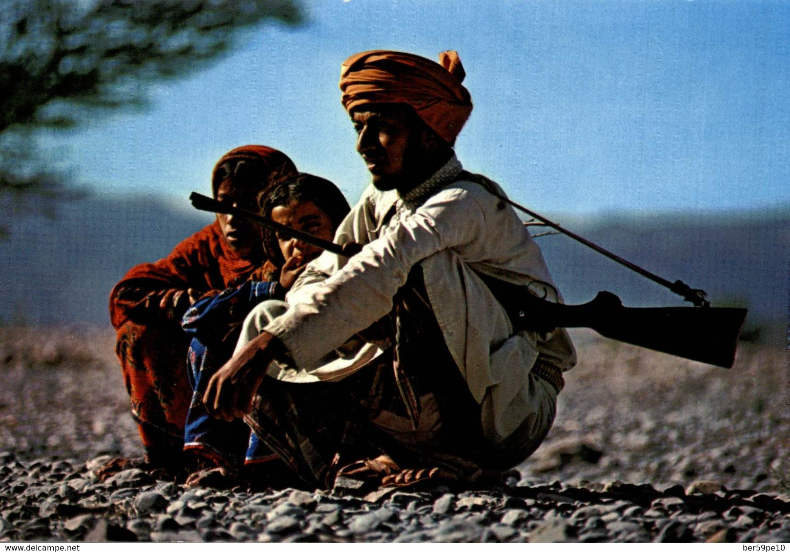 SULTANATE OF OMAN SHEPHERD  AND HIS DAUGHTER - Oman