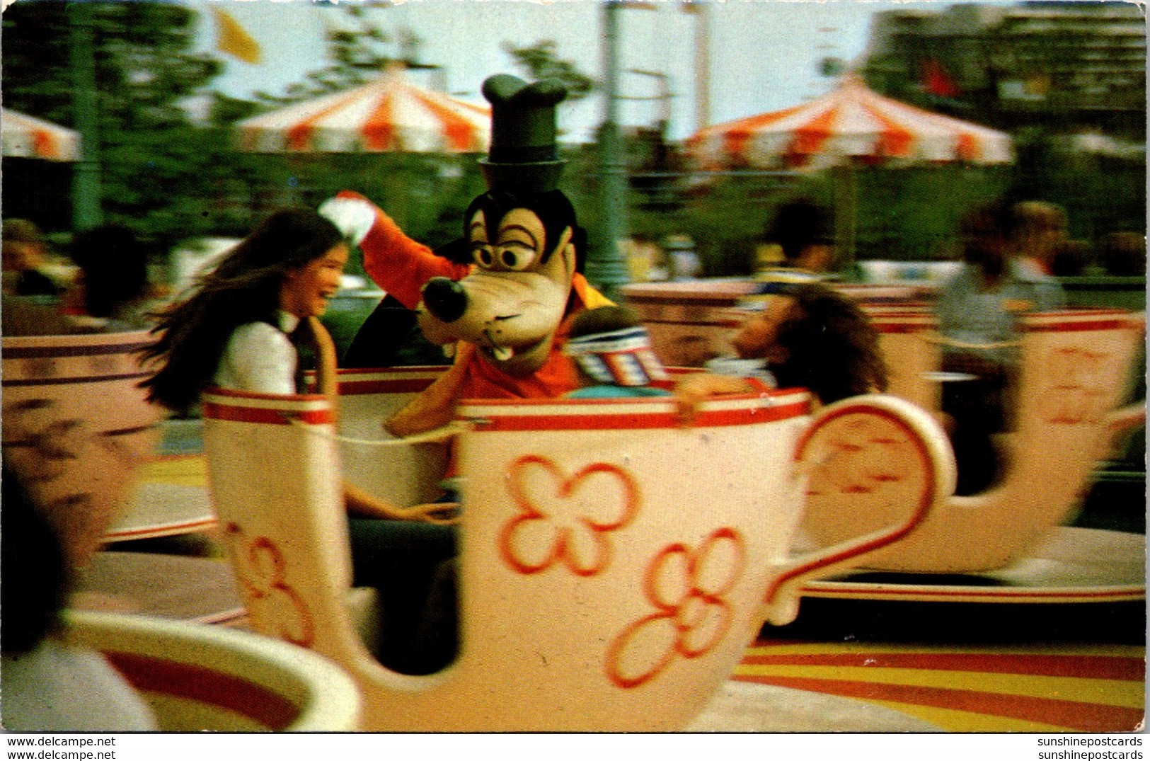 Florida Walt Disney World Mad Tea Party Goofy Goes For A Spin - Orlando