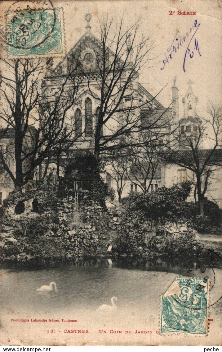 N°93768 -cpa Castres -un Coin Du Jardin - Castres