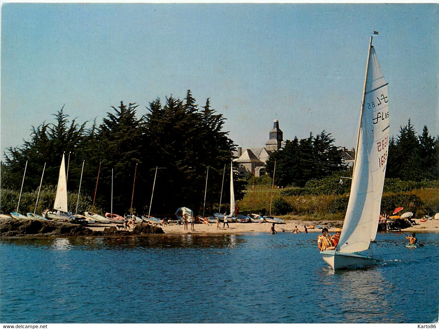 Ile D'arz * Vue Sur La Plage Du Pénéra * L'église * Voile Voilier - Ile D'Arz