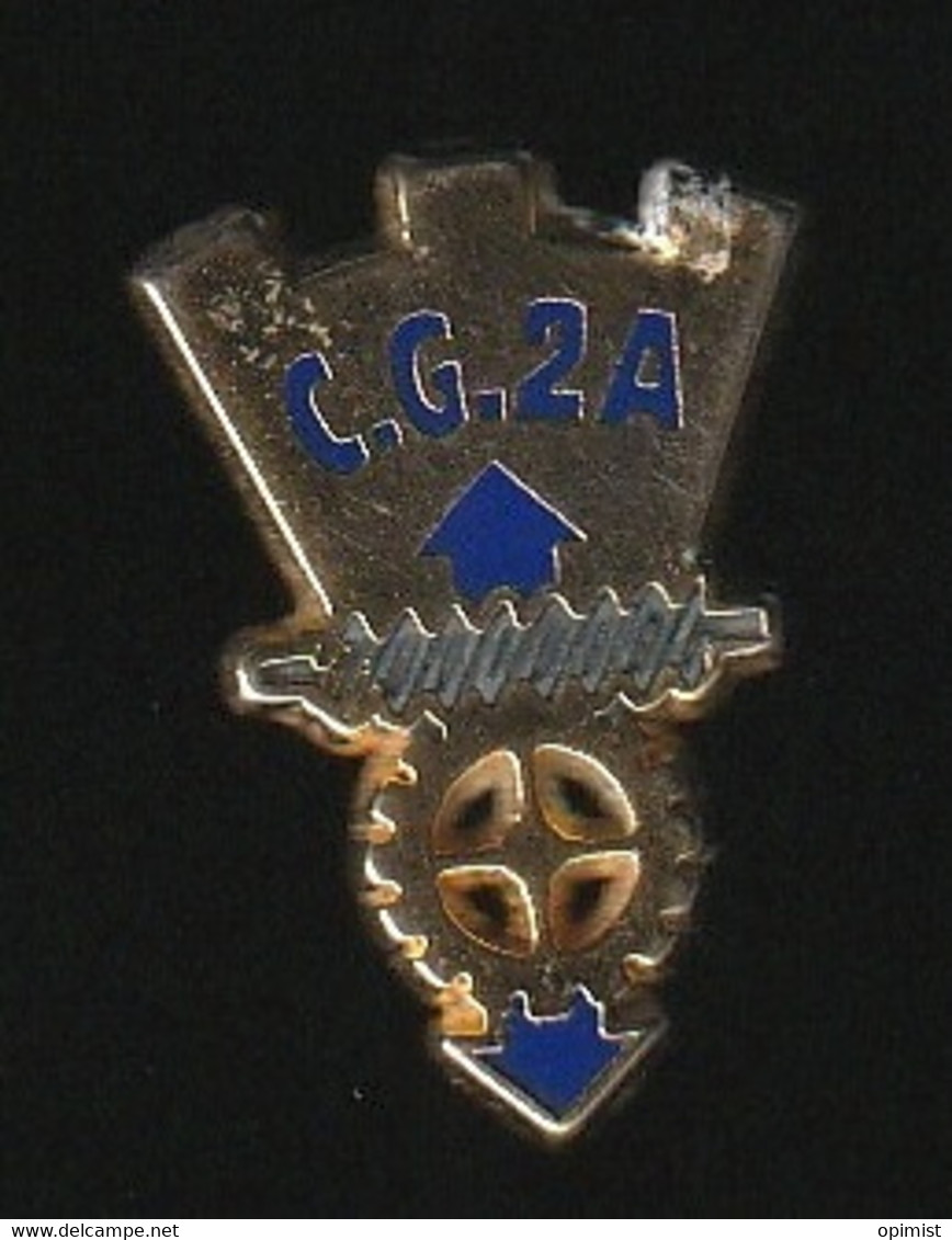 74141- Pin's. La CG2A Est Une Ancienne Filiale De La Compagnie Générale Des Eaux - Administrations