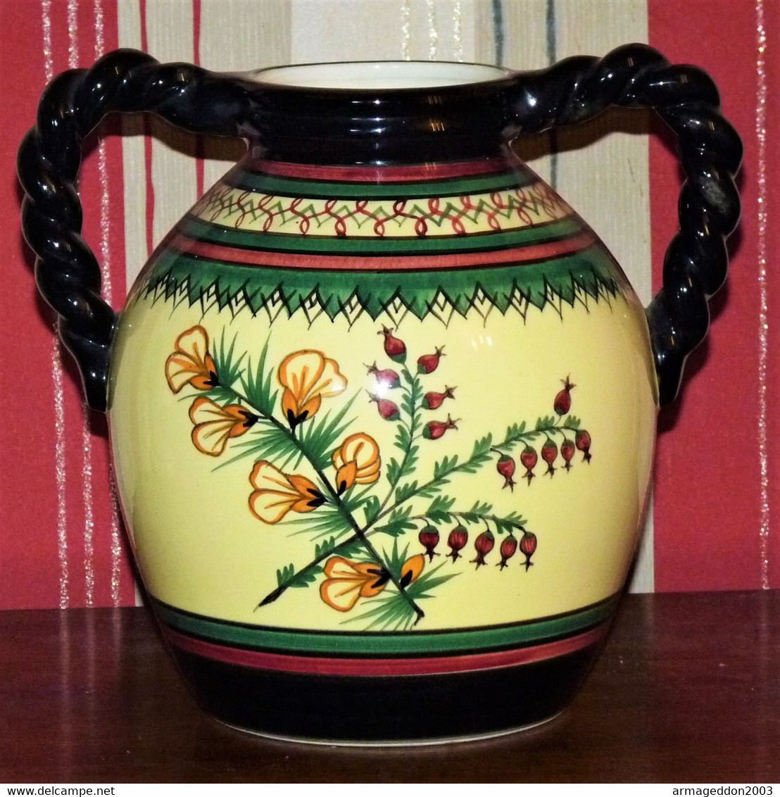 JOLI VASE BOULE AVEC ANSES HENRIOT QUIMPER EN FAIENCE DECOR FLORAL BRETAGNE TBE - Quimper/Henriot (FRA)