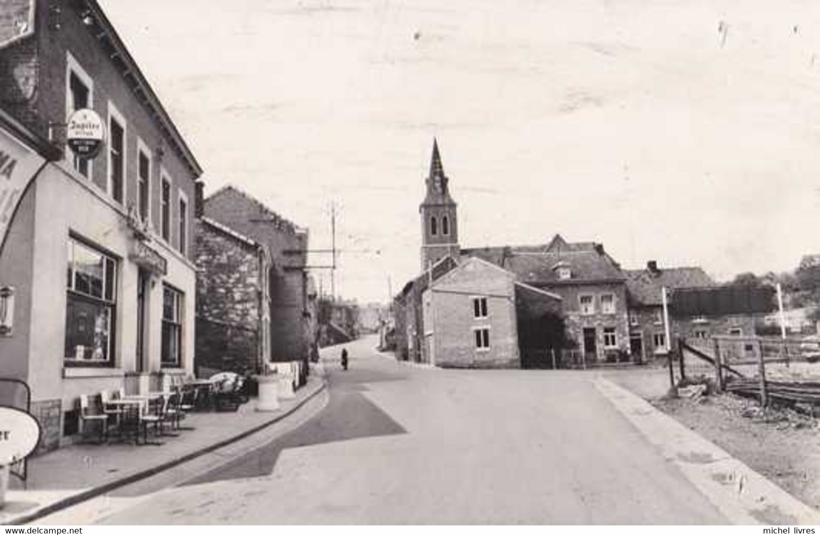 Anthisnes - Rue Du Centre - Pas Circulé - BE Trous De Punaise - Anthisnes