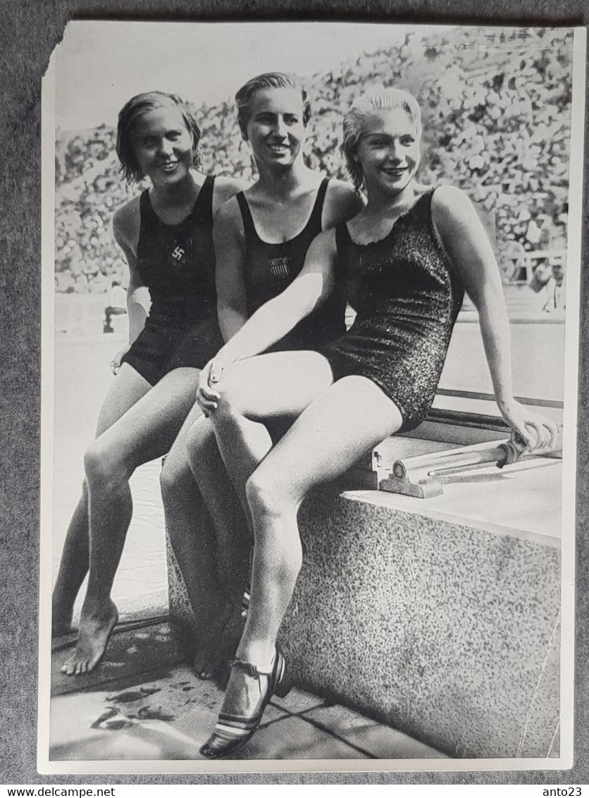 Les Gagnantes Natation  Käte Köhler, Velma Dunn Et Dorothy Poynton Germany Berlin  Olympique J.O ALLEMAGNE 1936 - Tarjetas