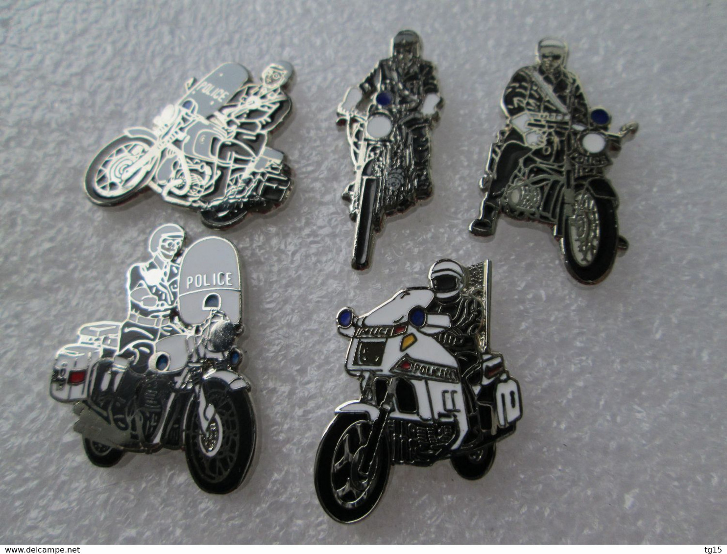 PIN'S    LOT 5 MOTO BMW POLICE  Email Grand Feu - Andere & Zonder Classificatie