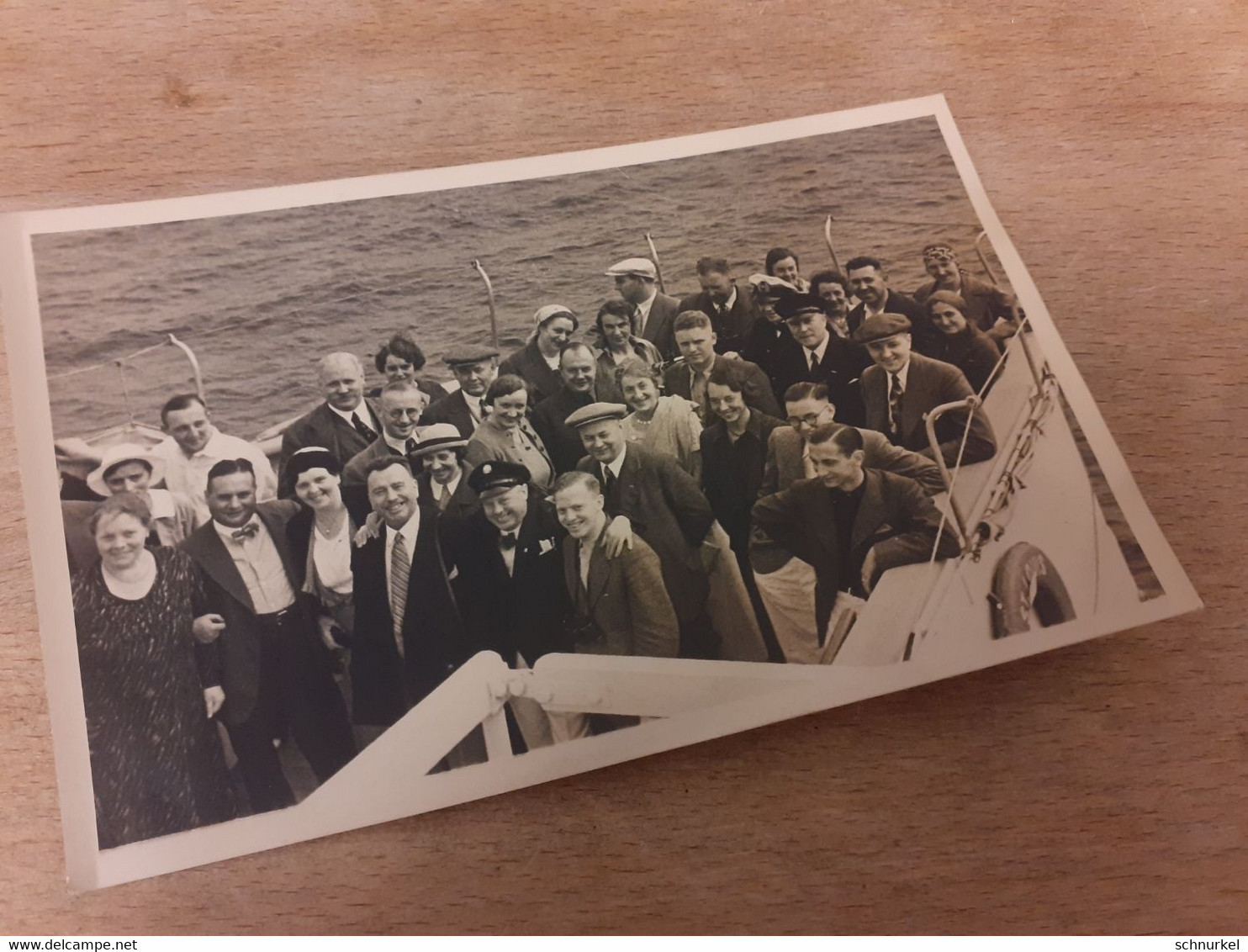 DEUTSCHE AUSFLUGSGESELLSCHAFT DAZUMAL - ERWACHSENE MAENNER FRAUEN Auf SCHIFF - HELGOLAND - Places