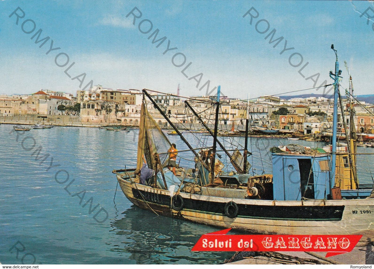 CARTOLINA  MANFREDONIA,FOGGIA,PUGLIA,SALUTI DAL GARGANO-SCORCIO PANORAMICO,SPIAGGIA,MARE,ESTATE,VACANZA,VIAGGIATA 1976 - Manfredonia