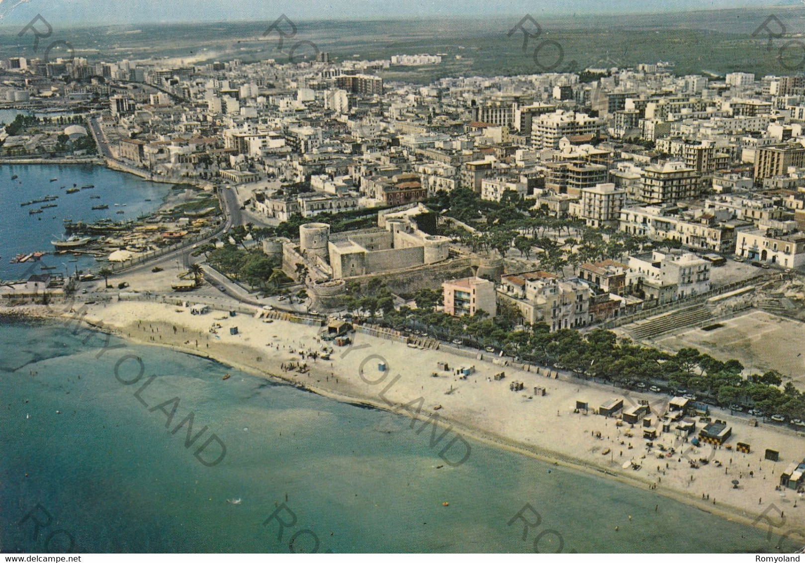 CARTOLINA  MANFREDONIA,FOGGIA,PUGLIA,VEDUTA AEREA DEL LITORALE,SPIAGGIA,MARE,SOLE,ESTATE,VACANZA,VIAGGIATA 1970 - Manfredonia