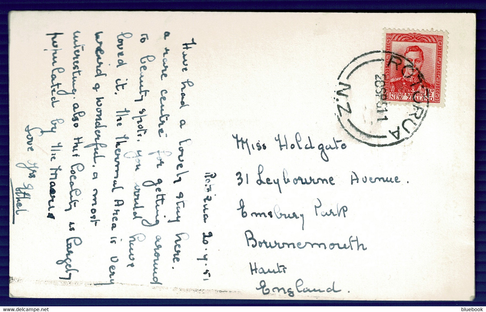 Ref  1549  -  1951 Real Photo Postcard Sulpher Cliffs Rotorua 1 1/2d Rate To UK Super Cancel - Storia Postale