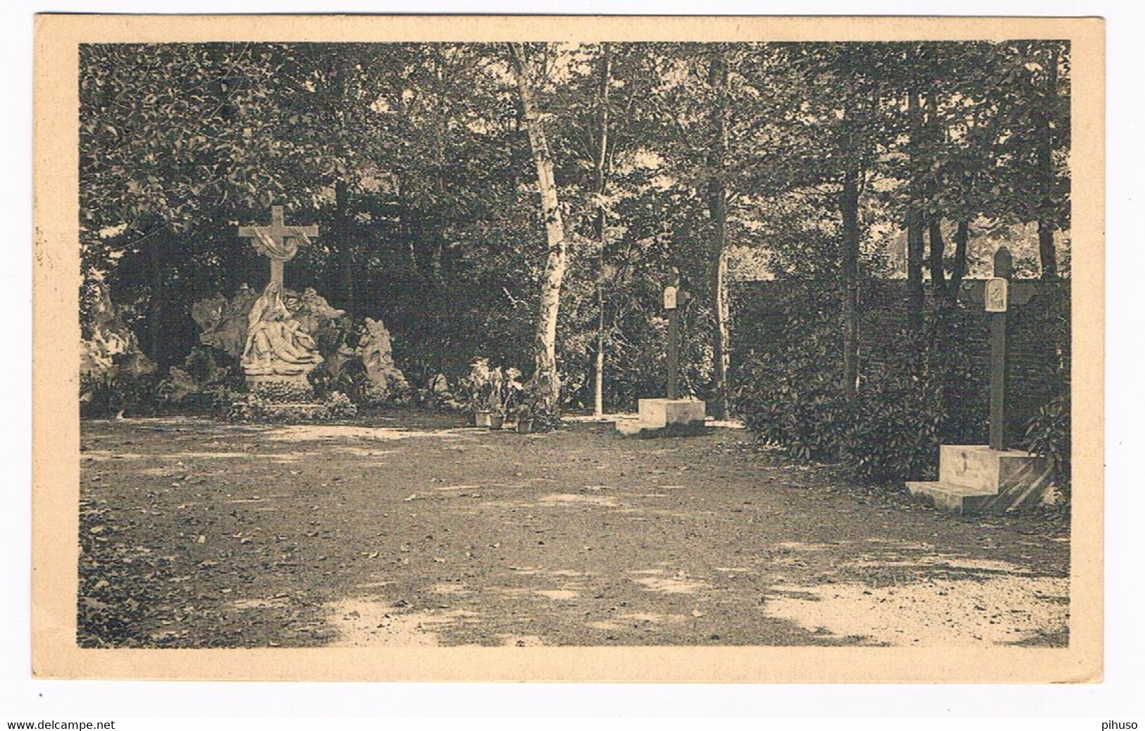 B-8984   BRUXELLES-WOLUWE : Franciskanessen Klooster - Zicht Op De Tuin, Kruisweg En Pieta - St-Pieters-Woluwe - Woluwe-St-Pierre