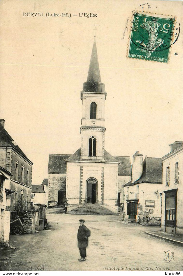 Derval * Rue Et Place De L'église - Derval